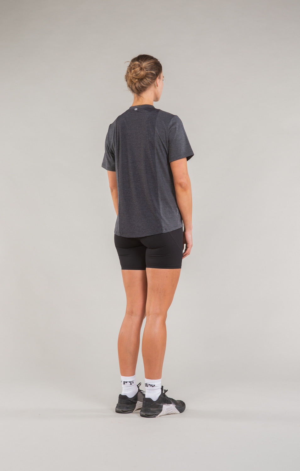 Women's Lomond Tee - Charcoal - ilabb